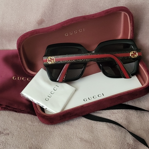 Gucci Sunglasses authentic - Picture 2 of 8
